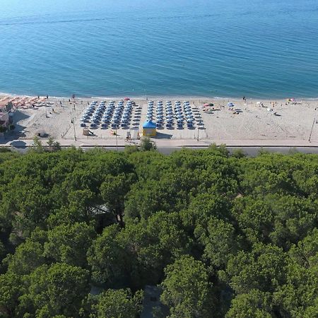 Villaggio Camping Lungomare Cropani Kültér fotó